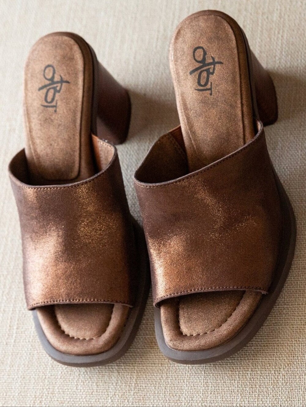 OTBT Bravura Leather Sandals • Size 9.5 Slip-On Dark Bronze